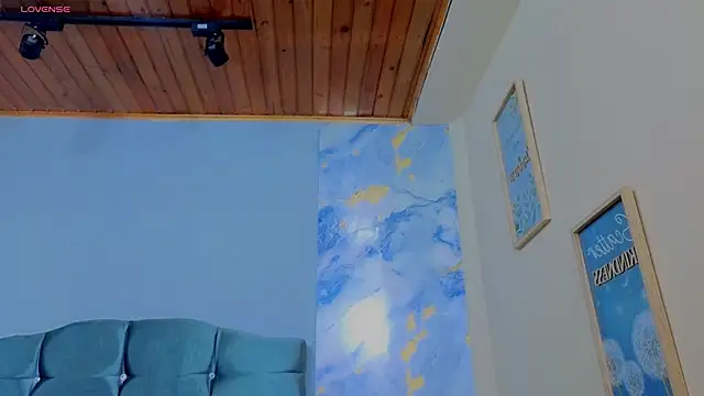 Lana stone  online show from 04-22-26, 04:15