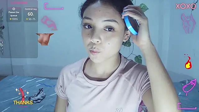 Snapshot of linzeysmith4 chatting on 10-02-25, 02:29 linzeysmith4 online show from 10-02-25, 02:29