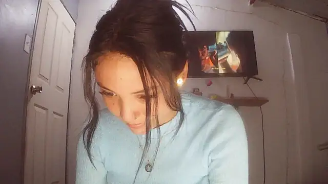 Snapshot of linzeysmith4 chatting on 02-25-26, 04:33 linzeysmith4 online show from 02-25-26, 04:33