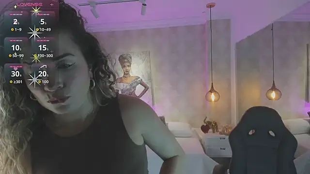 Snapshot of Shantall__ chatting on 06-27-26, 10:53 Shantall online show from 06-27-26, 10:53