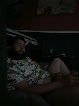 Snapshot of bigdickgio6923 chatting on 01-17-25, 04:06 bigdickgio6923 online show from 01-17-25, 04:06