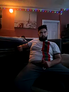 Snapshot of bigdickgio6923 chatting on 11-05-25, 04:34 bigdickgio6923 online show from 11-05-25, 04:34