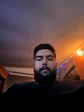 Snapshot of bigdickgio6923 chatting on 11-11-25, 05:40 bigdickgio6923 online show from 11-11-25, 05:40