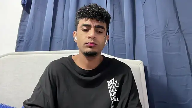 dominic brandd23 online show from 10-22-25, 09:09