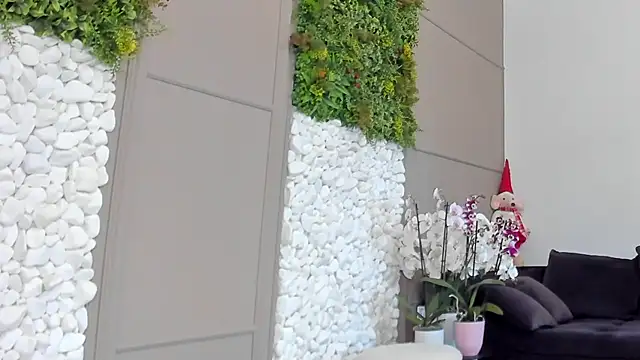 Deliciouslips online show from 03-19-25, 09:38