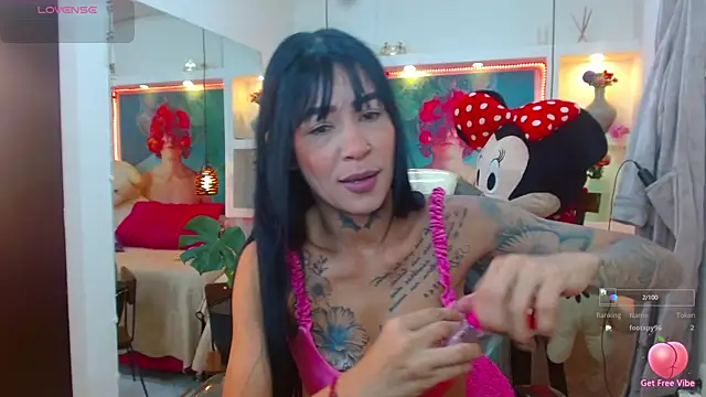 lorenapinto online show from 10-19-25, 12:28