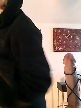 freyamoret online show from 12-30-24, 03:02