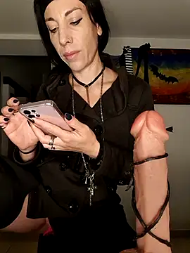 freyamoret online show from 10-22-25, 01:39