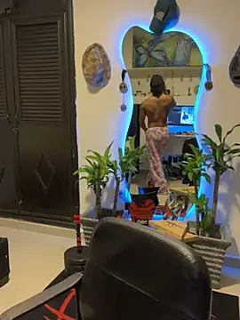 Young laroi online show from 12-04-24, 05:49