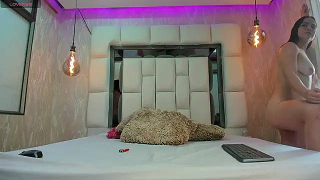 summer lee  online show from 02-28-25, 06:09