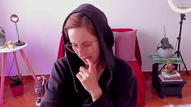 cuddlingbunny online show from 12-24-24, 03:26