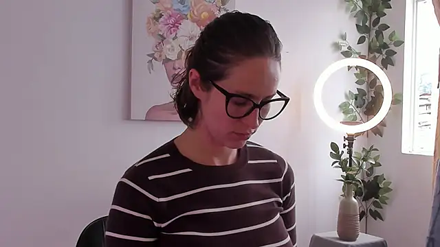 cuddlingbunny online show from 03-29-26, 08:31