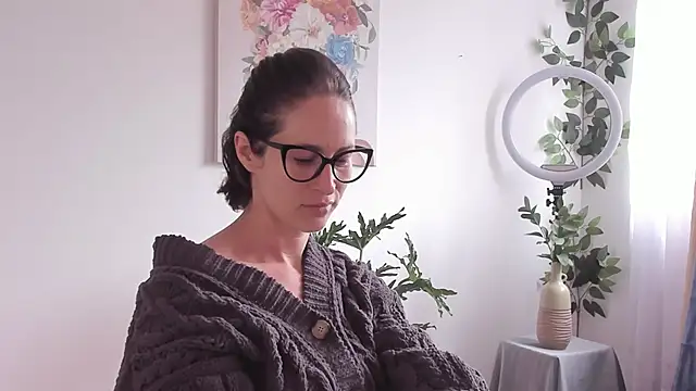 cuddlingbunny online show from 03-30-26, 03:35