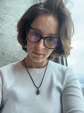 cuddlingbunny online show from 04-14-26, 05:41