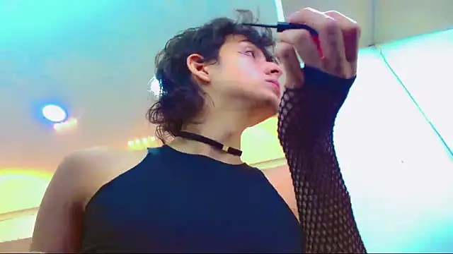 Snapshot of Sr_BonnyEthan chatting on 11-30-25, 01:59 Sr BonnyEthan online show from 11-30-25, 01:59