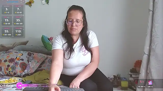 Snapshot of honeyhot_paty chatting on 01-02-25, 09:07 honeyhot paty online show from 01-02-25, 09:07