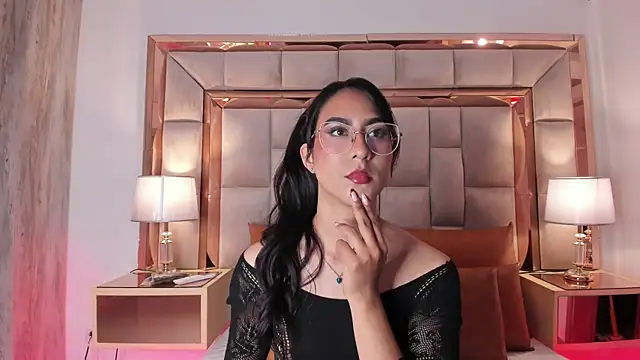 DaraBeckett online show from 12-20-24, 12:05