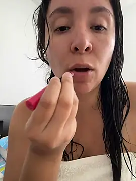 Snapshot of emely_sexx20 chatting on 07-18-26, 09:29 emely sexx20 online show from 07-18-26, 09:29