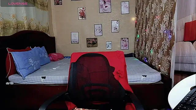 Snapshot of Lanian_99 chatting on 11-03-25, 11:59 Lanian 99 online show from 11-03-25, 11:59