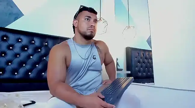 BrianMalonee online show from 01-29-25, 04:41