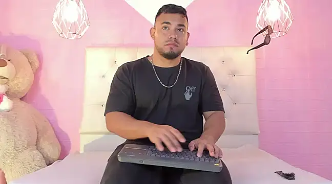 BrianMalonee online show from 03-21-25, 01:12