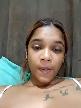 Snapshot of Indianqueen03 chatting on 01-31-25, 09:59 Indianqueen03 online show from 01-31-25, 09:59