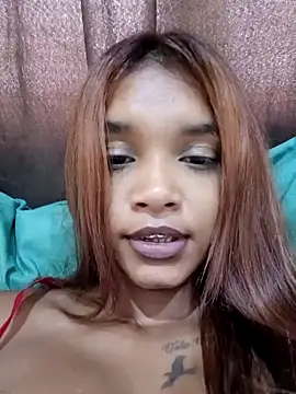 Snapshot of Indianqueen03 chatting on 02-02-25, 09:40 Indianqueen03 online show from 02-02-25, 09:40