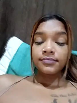 Snapshot of Indianqueen03 chatting on 02-26-25, 04:35 Indianqueen03 online show from 02-26-25, 04:35