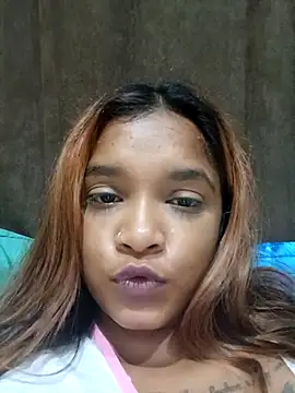 Snapshot of Indianqueen03 chatting on 02-28-25, 08:39 Indianqueen03 online show from 02-28-25, 08:39