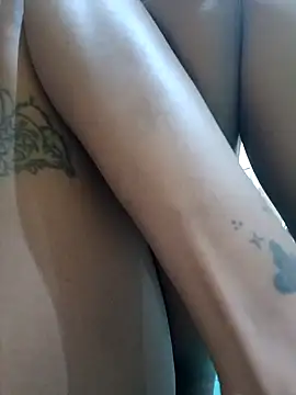 Snapshot of Indianqueen03 chatting on 03-01-25, 01:18 Indianqueen03 online show from 03-01-25, 01:18