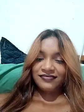 Snapshot of Indianqueen03 chatting on 03-18-25, 06:48 Indianqueen03 online show from 03-18-25, 06:48