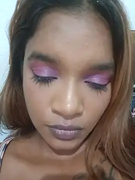 Snapshot of Indianqueen03 chatting on 03-19-25, 10:31 Indianqueen03 online show from 03-19-25, 10:31