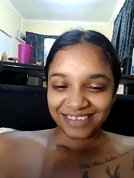 Snapshot of Indianqueen03 chatting on 09-28-25, 09:09 Indianqueen03 online show from 09-28-25, 09:09