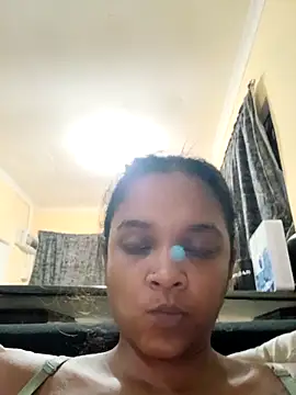 Snapshot of Indianqueen03 chatting on 10-06-25, 04:59 Indianqueen03 online show from 10-06-25, 04:59