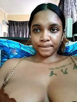 Snapshot of Indianqueen03 chatting on 10-11-25, 01:09 Indianqueen03 online show from 10-11-25, 01:09