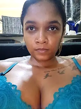 Snapshot of Indianqueen03 chatting on 11-13-25, 08:52 Indianqueen03 online show from 11-13-25, 08:52