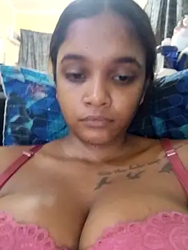 Snapshot of Indianqueen03 chatting on 11-16-25, 05:29 Indianqueen03 online show from 11-16-25, 05:29