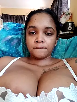 Snapshot of Indianqueen03 chatting on 11-18-25, 07:57 Indianqueen03 online show from 11-18-25, 07:57