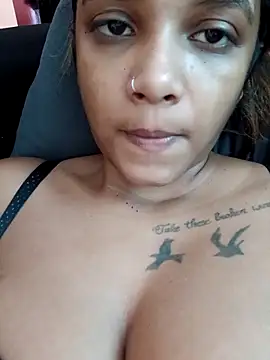 Snapshot of Indianqueen03 chatting on 12-22-25, 01:08 Indianqueen03 online show from 12-22-25, 01:08