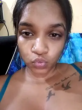 Snapshot of Indianqueen03 chatting on 01-05-26, 07:06 Indianqueen03 online show from 01-05-26, 07:06