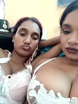 Snapshot of Indianqueen03 chatting on 01-10-26, 11:45 Indianqueen03 online show from 01-10-26, 11:45