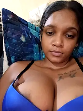 Snapshot of Indianqueen03 chatting on 02-26-26, 06:18 Indianqueen03 online show from 02-26-26, 06:18