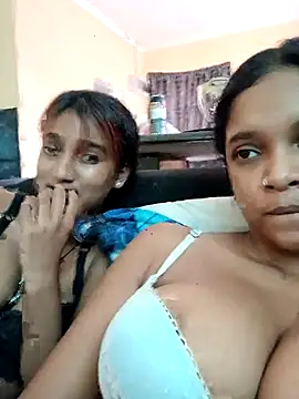 Snapshot of Indianqueen03 chatting on 02-27-26, 02:06 Indianqueen03 online show from 02-27-26, 02:06