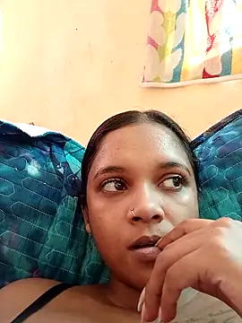 Snapshot of Indianqueen03 chatting on 05-06-26, 12:32 Indianqueen03 online show from 05-06-26, 12:32