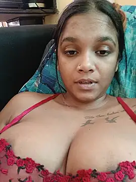 Snapshot of Indianqueen03 chatting on 06-26-26, 11:03 Indianqueen03 online show from 06-26-26, 11:03