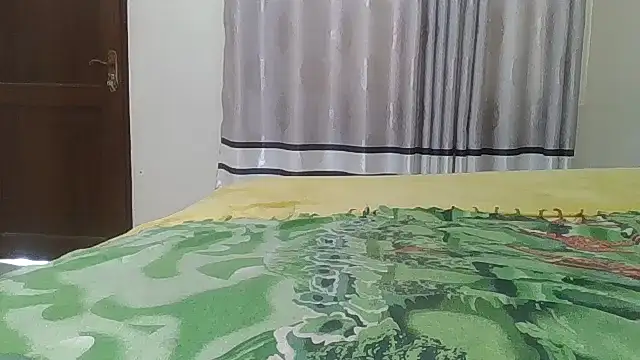 Snapshot of Fine_assie chatting on 02-13-26, 08:21 Fine assie online show from 02-13-26, 08:21