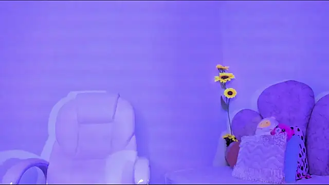 emma myers18 online show from 02-12-25, 09:20