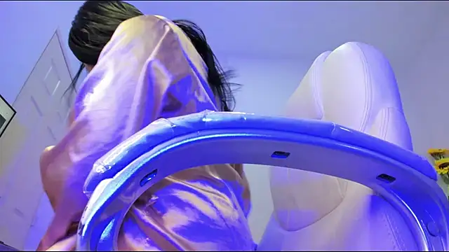 emma myers18 online show from 02-18-25, 08:05