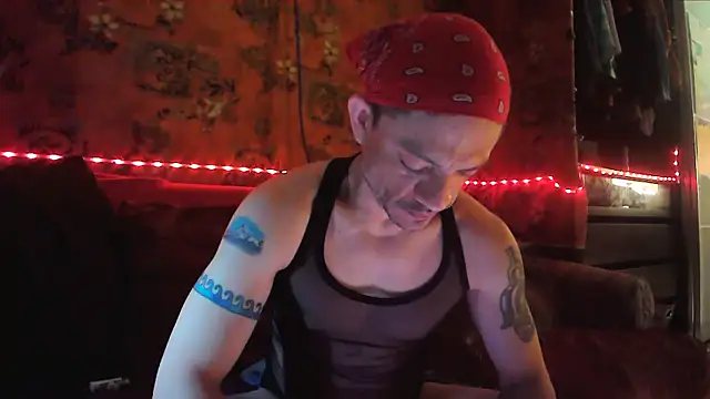 Snapshot of Tony_Torrente chatting on 03-17-25, 04:54 Tony Torrente online show from 03-17-25, 04:54