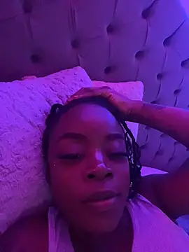 Snapshot of Miss_westt_ chatting on 11-16-25, 04:40 Miss westt online show from 11-16-25, 04:40